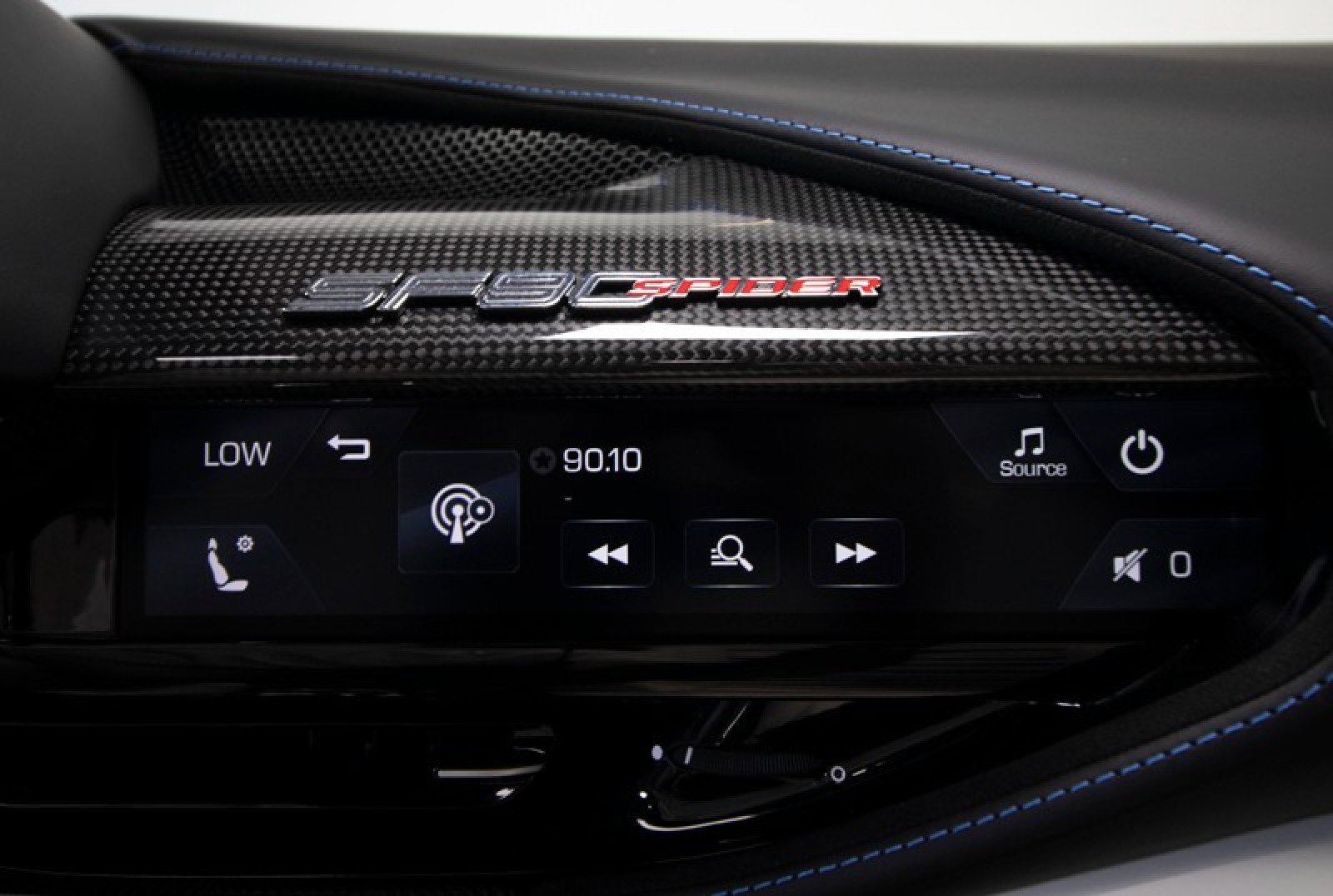 Used 2024 Ferrari SF90 Spider image 51