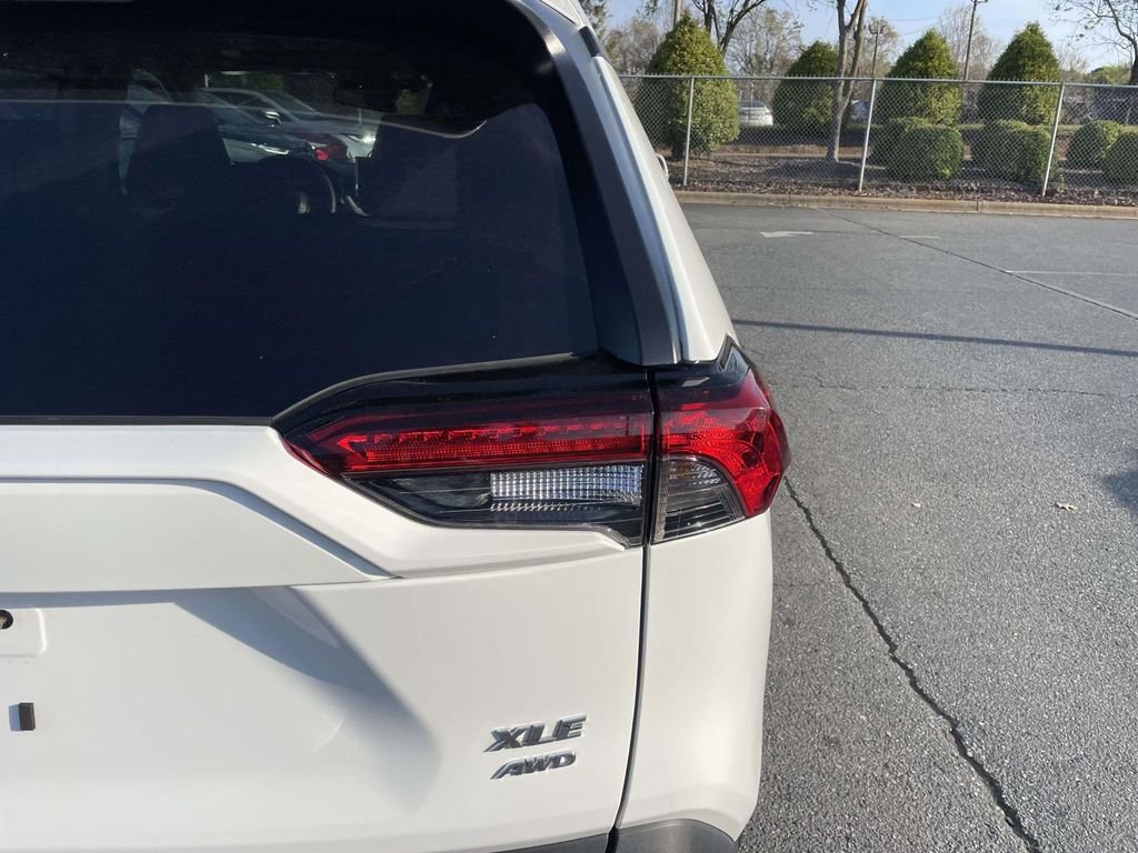 Used 2024 Toyota RAV4 XLE w/ Convenience Package image 18