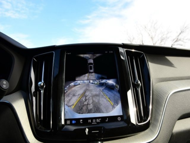 Certified 2025 Volvo XC60 B5 Plus image 12