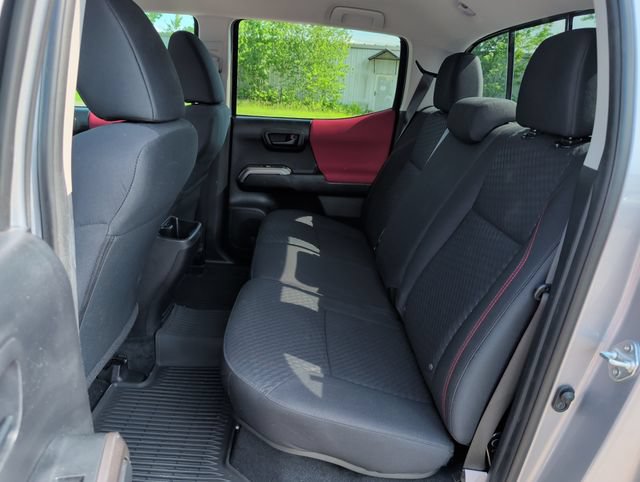 Used 2021 Toyota Tacoma SR5 AWD/4WD image 29