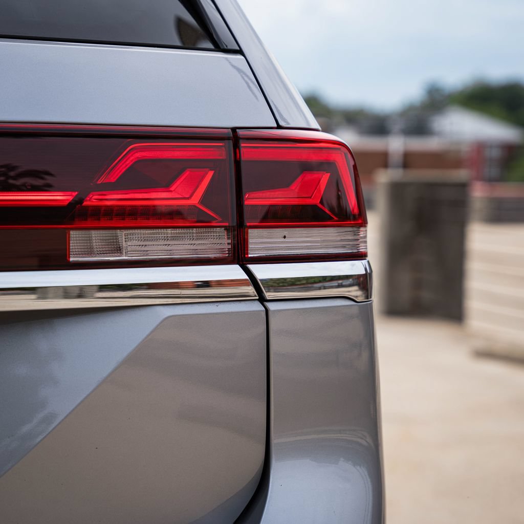 Certified 2024 Volkswagen Atlas SE FWD image 5