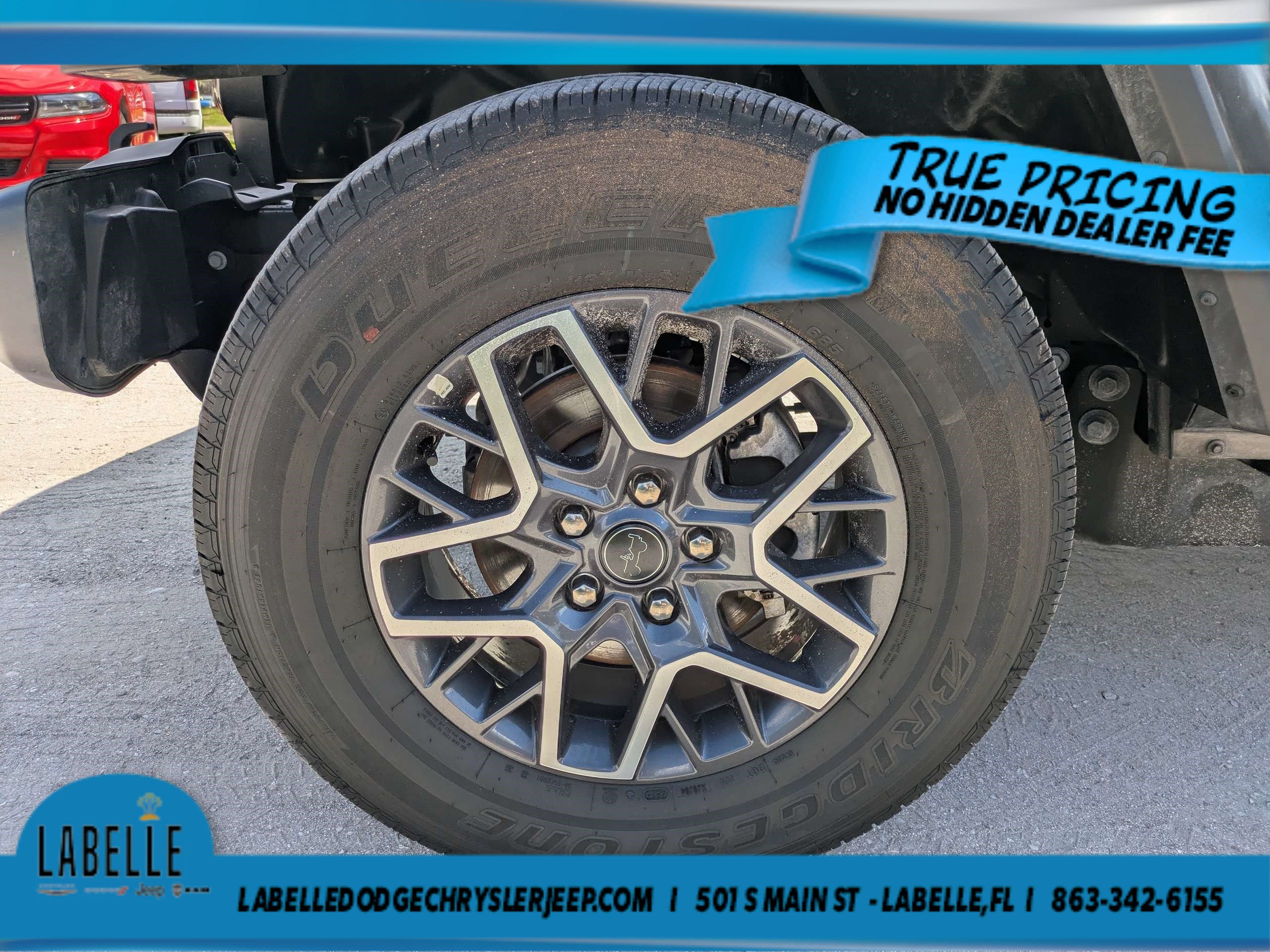 Used 2026 Jeep Wrangler Unlimited Sahara AWD/4WD image 9