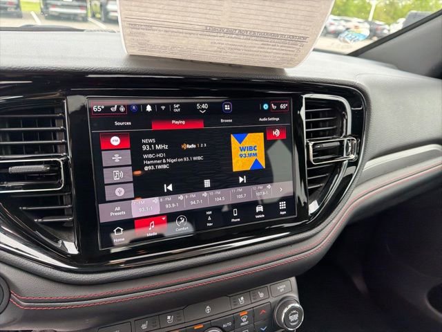 Used 2025 Dodge Durango GT AWD/4WD image 32