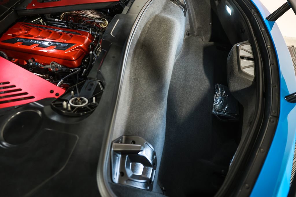 Used 2024 Chevrolet Corvette Stingray Premium Cpe RWD image 21