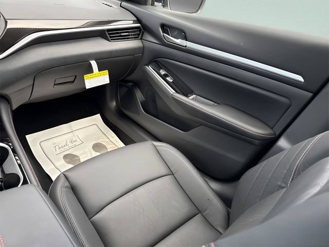 New 2025 Nissan Altima 2.5 SR w/ SR Premium Package FWD image 18