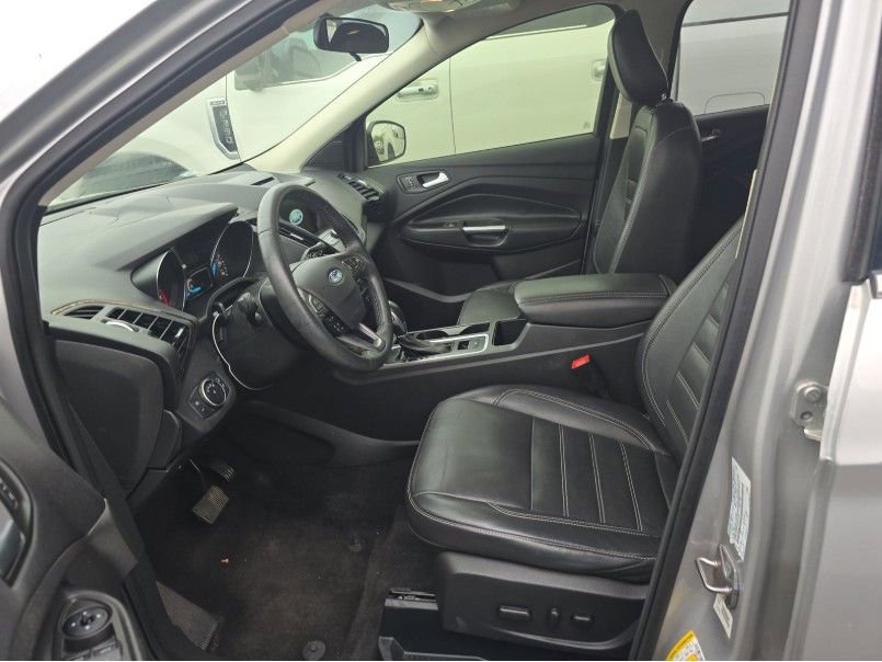 Used 2018 Ford Escape SEL image 11