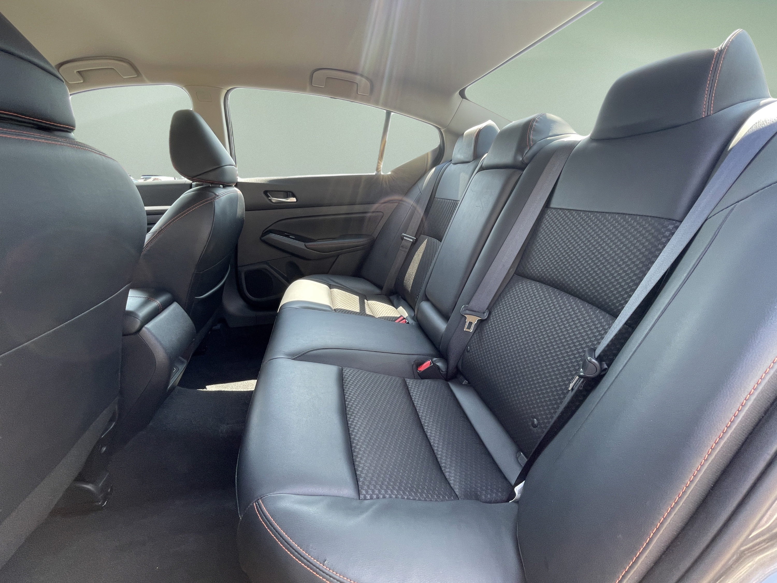Used 2025 Nissan Altima 2.5 SR FWD image 29