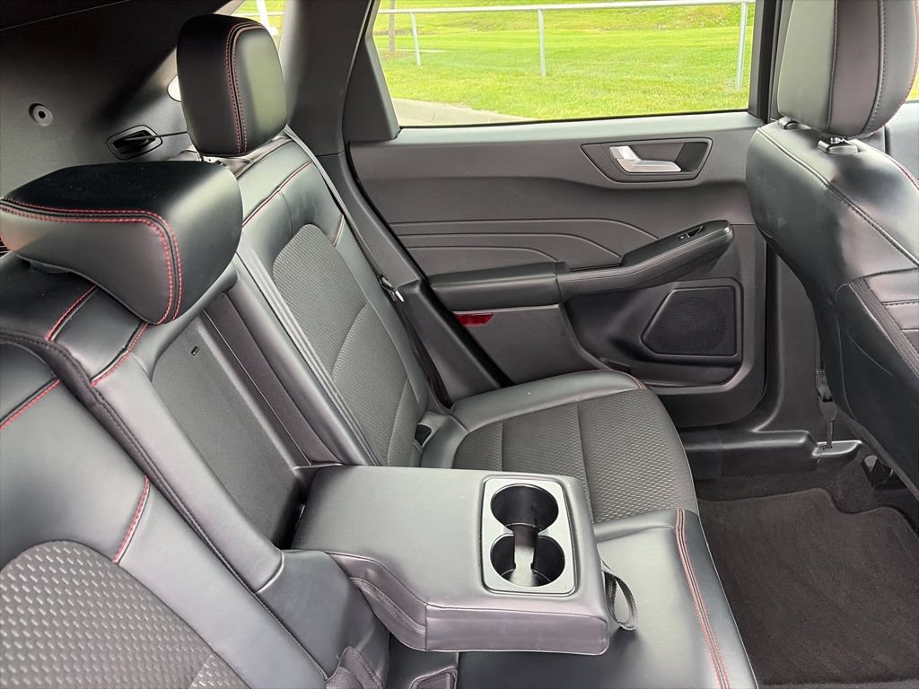 Used 2025 Ford Escape ST-Line FWD image 38