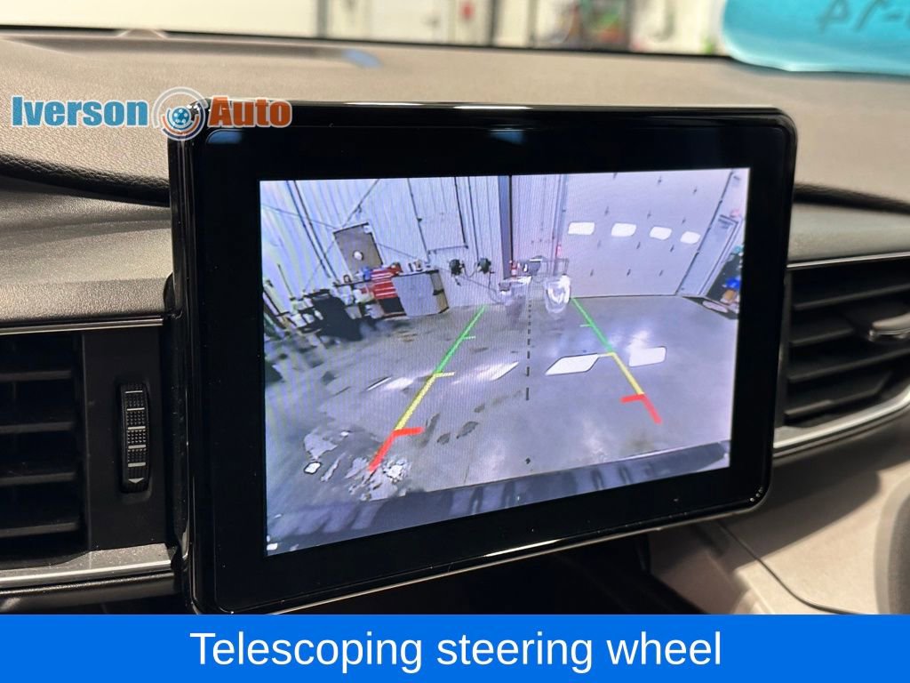 Used 2023 Ford Explorer XLT w/ Equipment Group 202A image 22