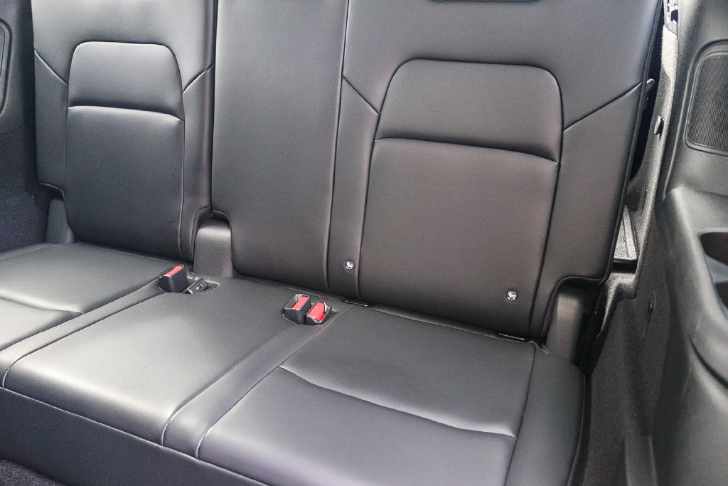 Used 2025 Nissan Pathfinder Platinum w/ Cargo Package FWD image 19
