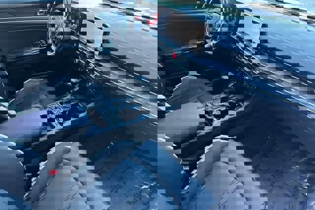 Used 2025 Kia K5 GT-Line w/ GT-Line Premium Package image 17