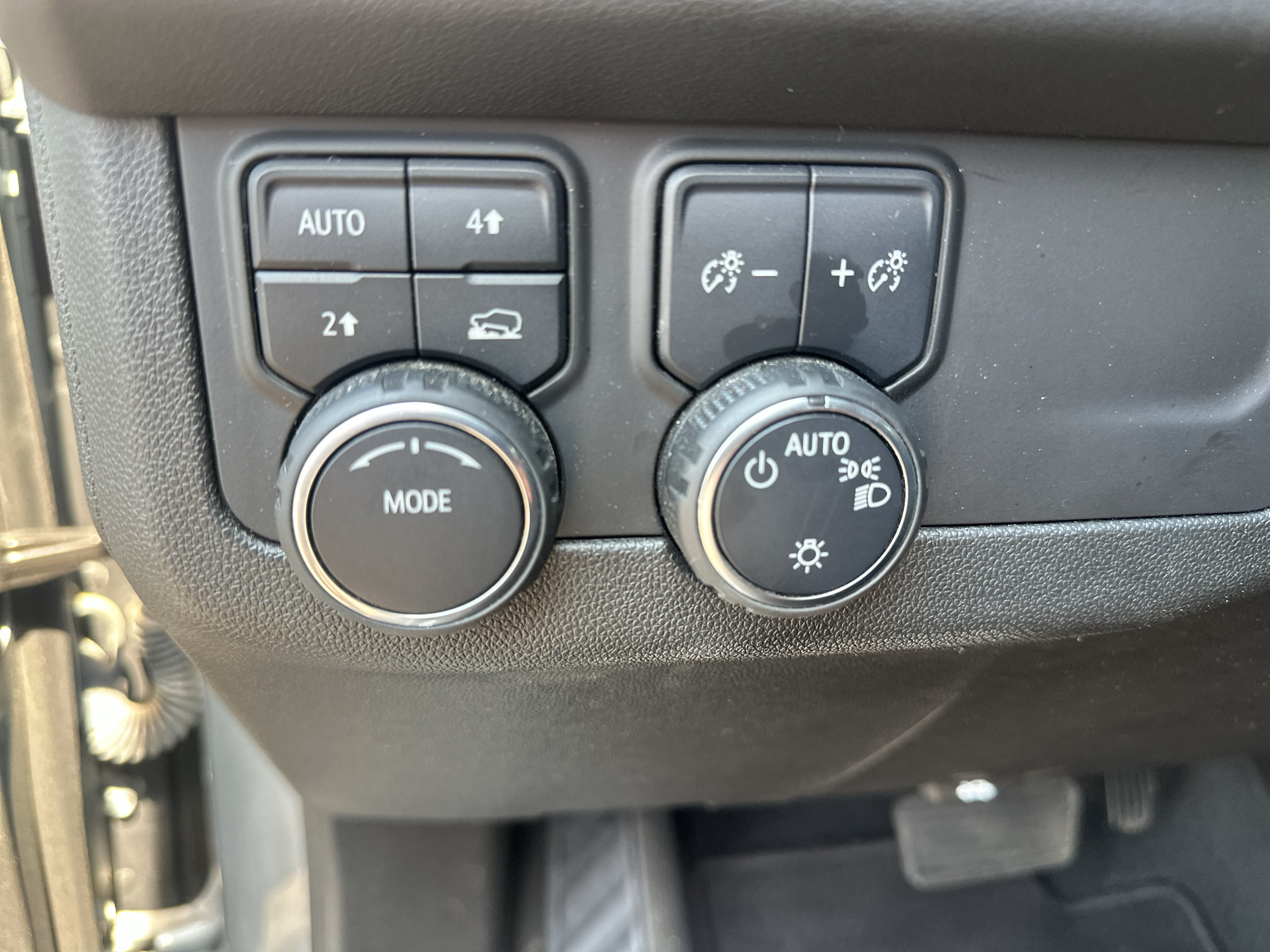 Used 2024 Chevrolet Tahoe LT AWD/4WD image 27