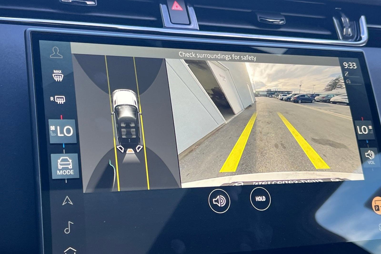 Used 2024 Land Rover Range Rover Evoque Dynamic SE image 28