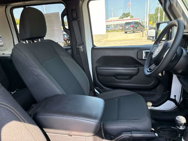 Used 2025 Jeep Wrangler Unlimited Sport AWD/4WD image 14