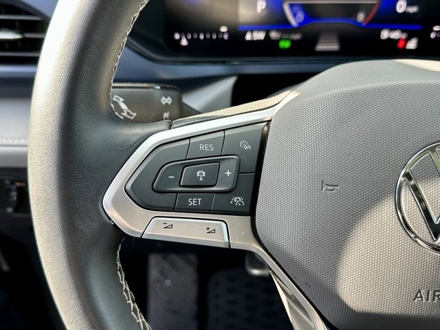 Certified 2024 Volkswagen Taos SE image 34
