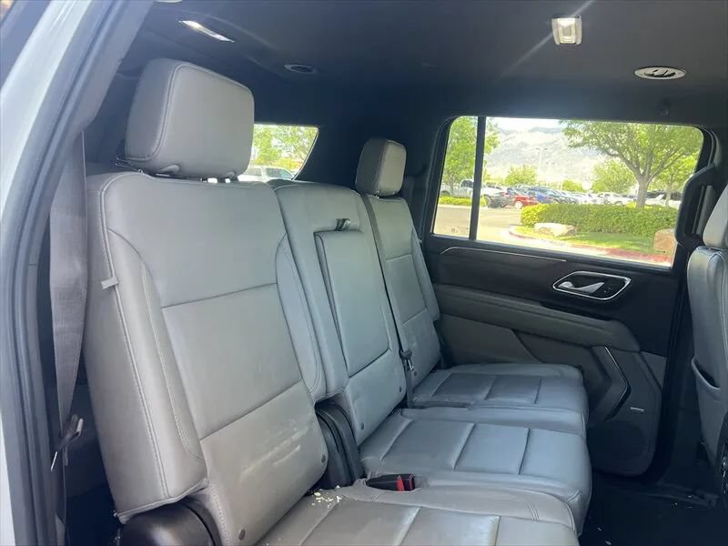 Used 2022 Chevrolet Suburban Z71 w/ Luxury Package AWD/4WD image 20