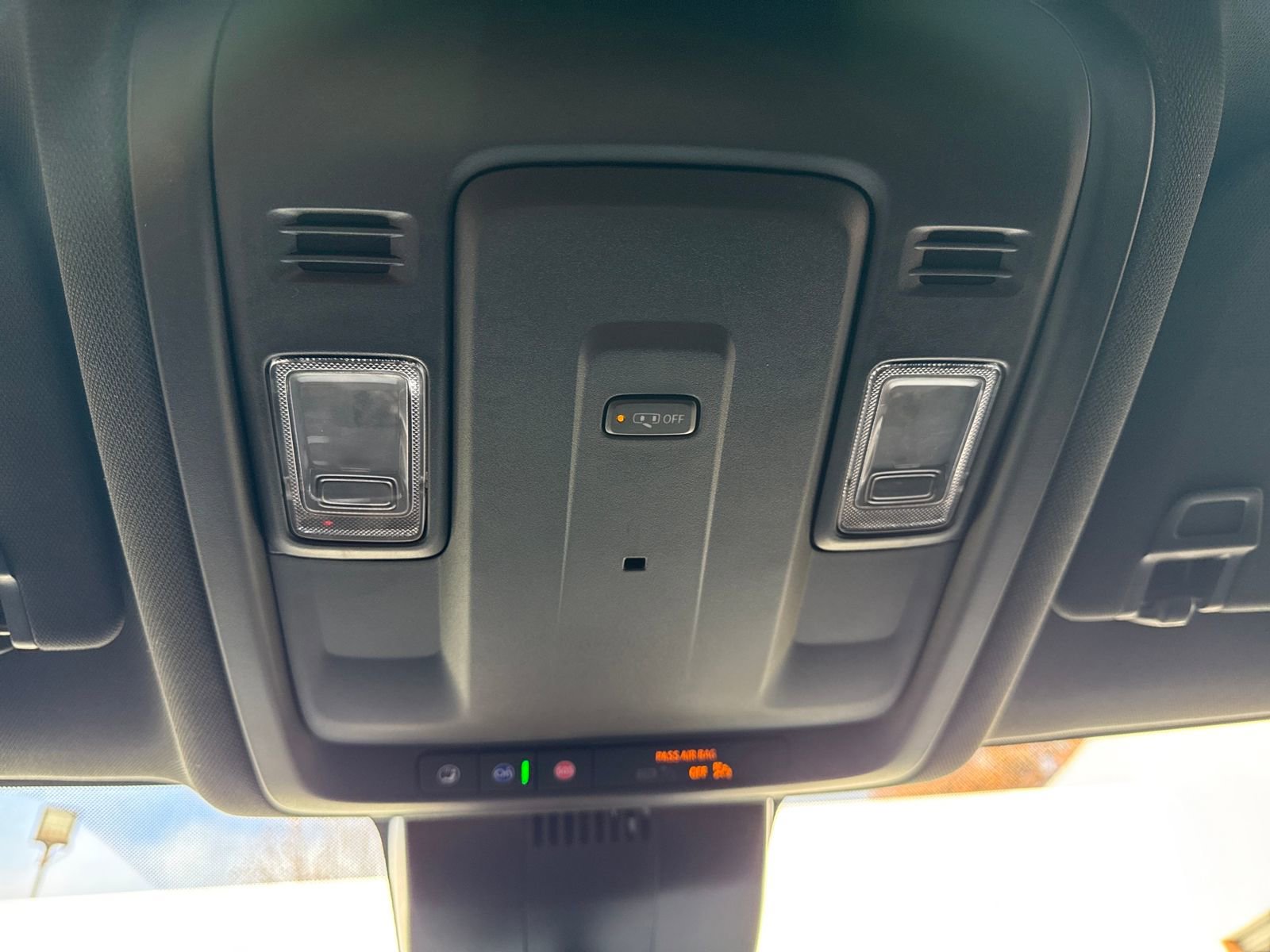 Used 2024 GMC Yukon SLE w/ Gmc Pro Safety Plus Package RWD image 21
