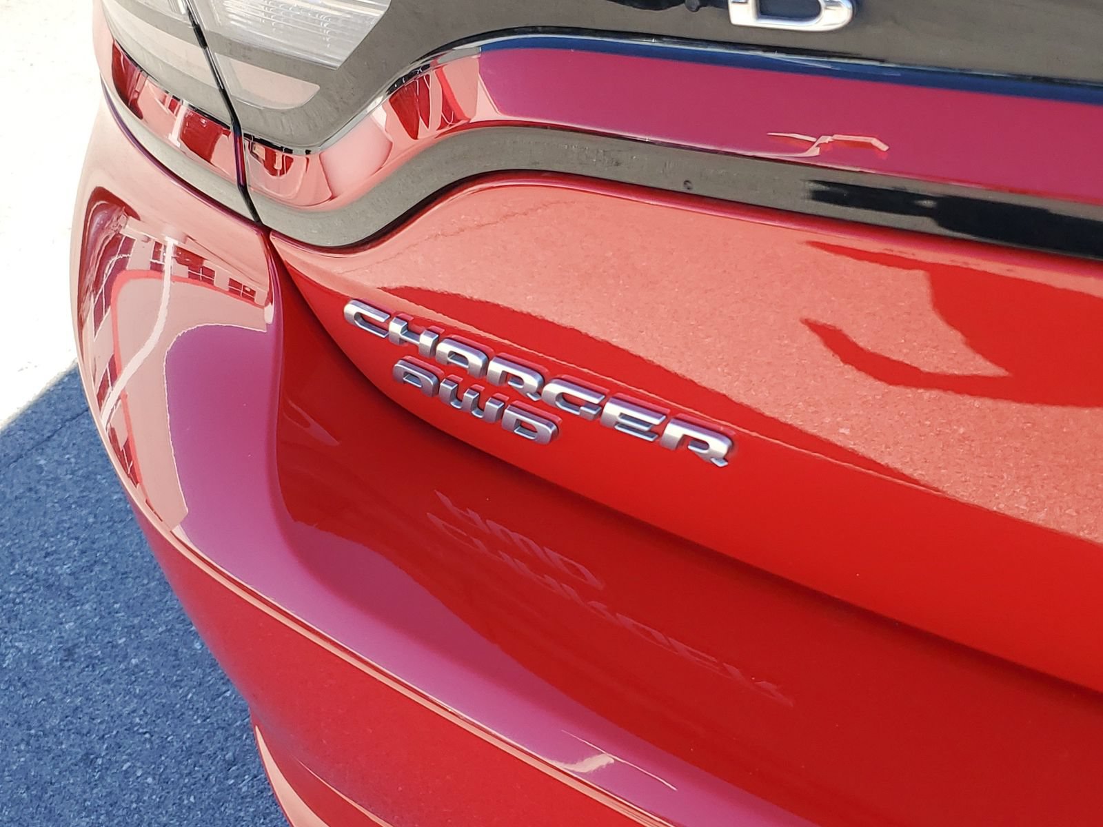 Used 2017 Dodge Charger SXT w/ AWD Plus Group image 7