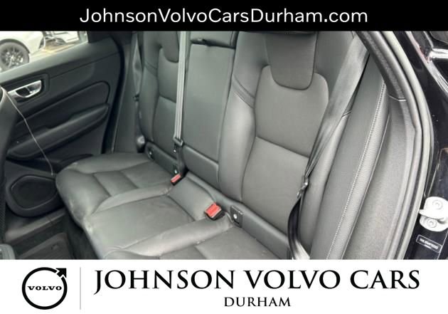 Used 2023 Volvo XC60 B5 Plus image 9