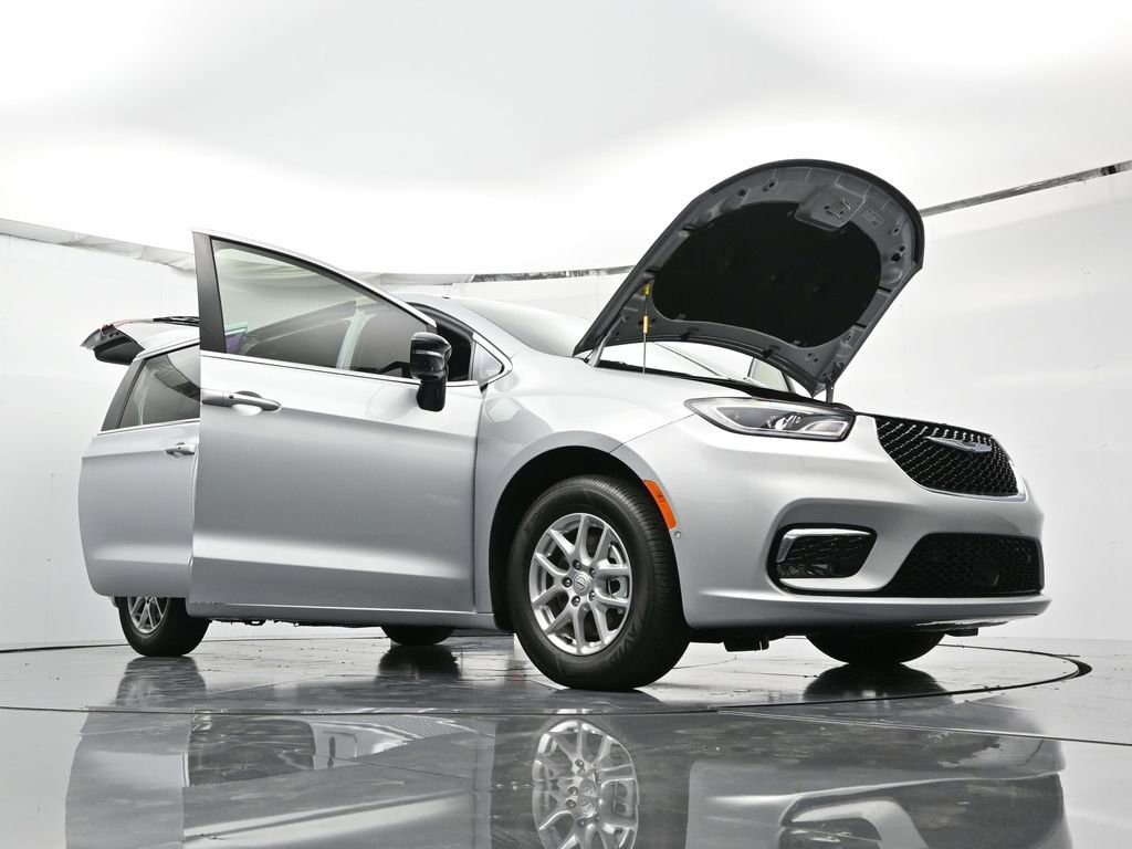 New 2026 Chrysler Pacifica Select FWD image 46