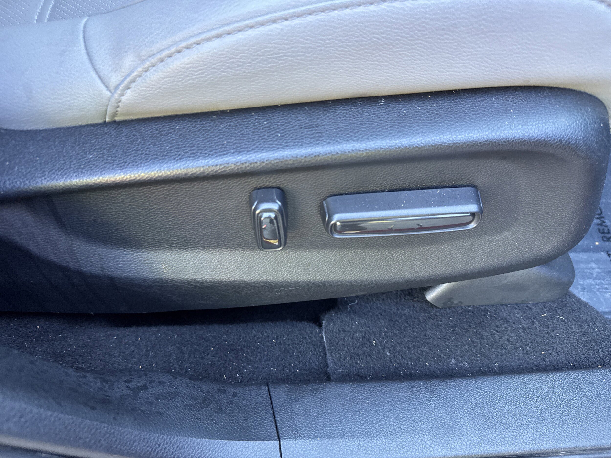 Used 2020 Honda CR-V Touring image 17