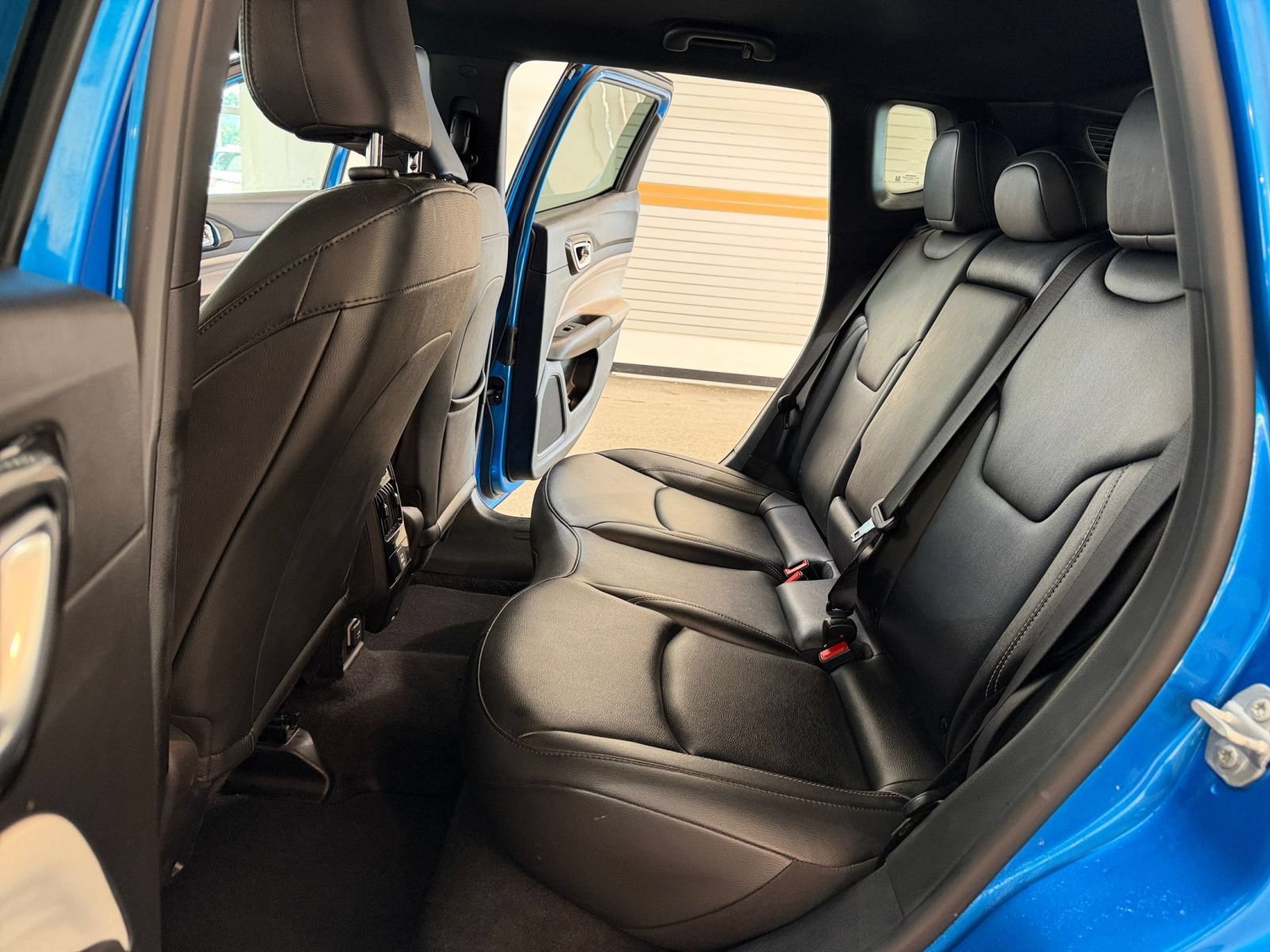 Used 2025 Jeep Compass Limited AWD/4WD image 25