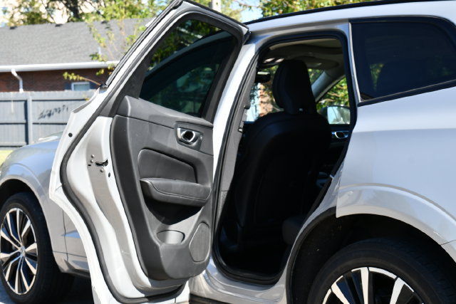 Used 2024 Volvo XC60 B5 Plus w/ Climate Package AWD/4WD image 16