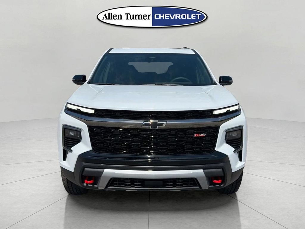 New 2026 Chevrolet Traverse Z71 w/ Driver Confidence Package AWD/4WD image 2