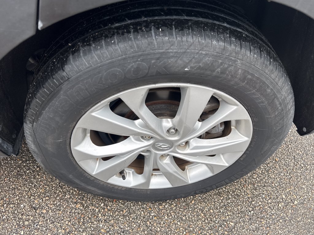 Used 2019 Hyundai Tucson Value FWD image 11