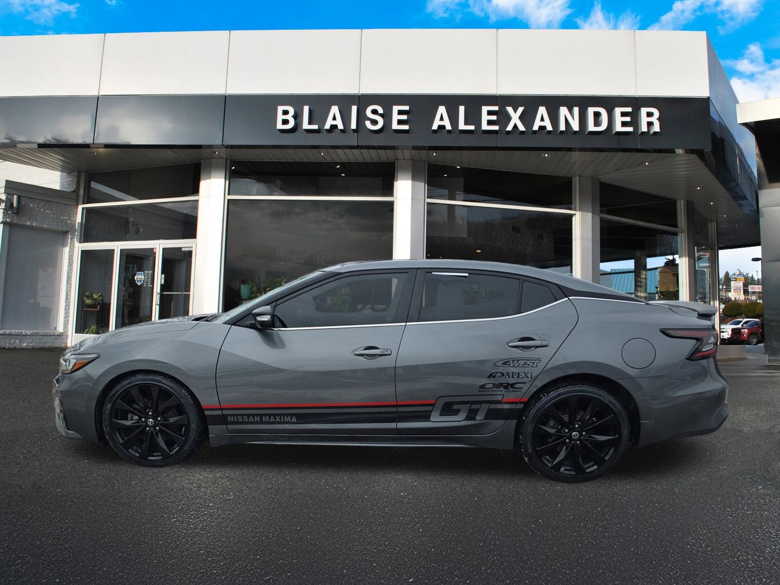 Used 2020 Nissan Maxima SR w/ Sport Mat Group image 7