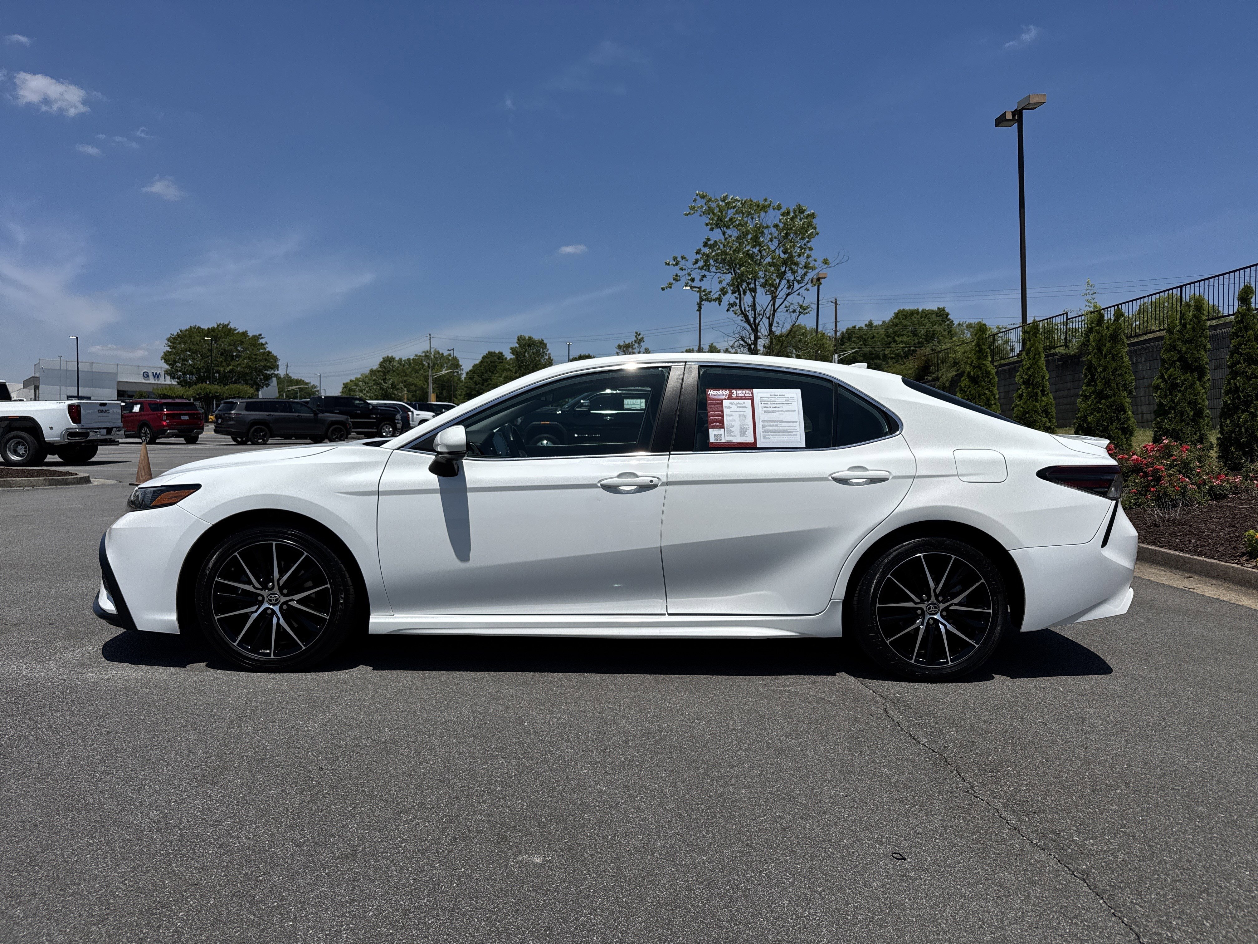 Used 2021 Toyota Camry SE FWD image 7