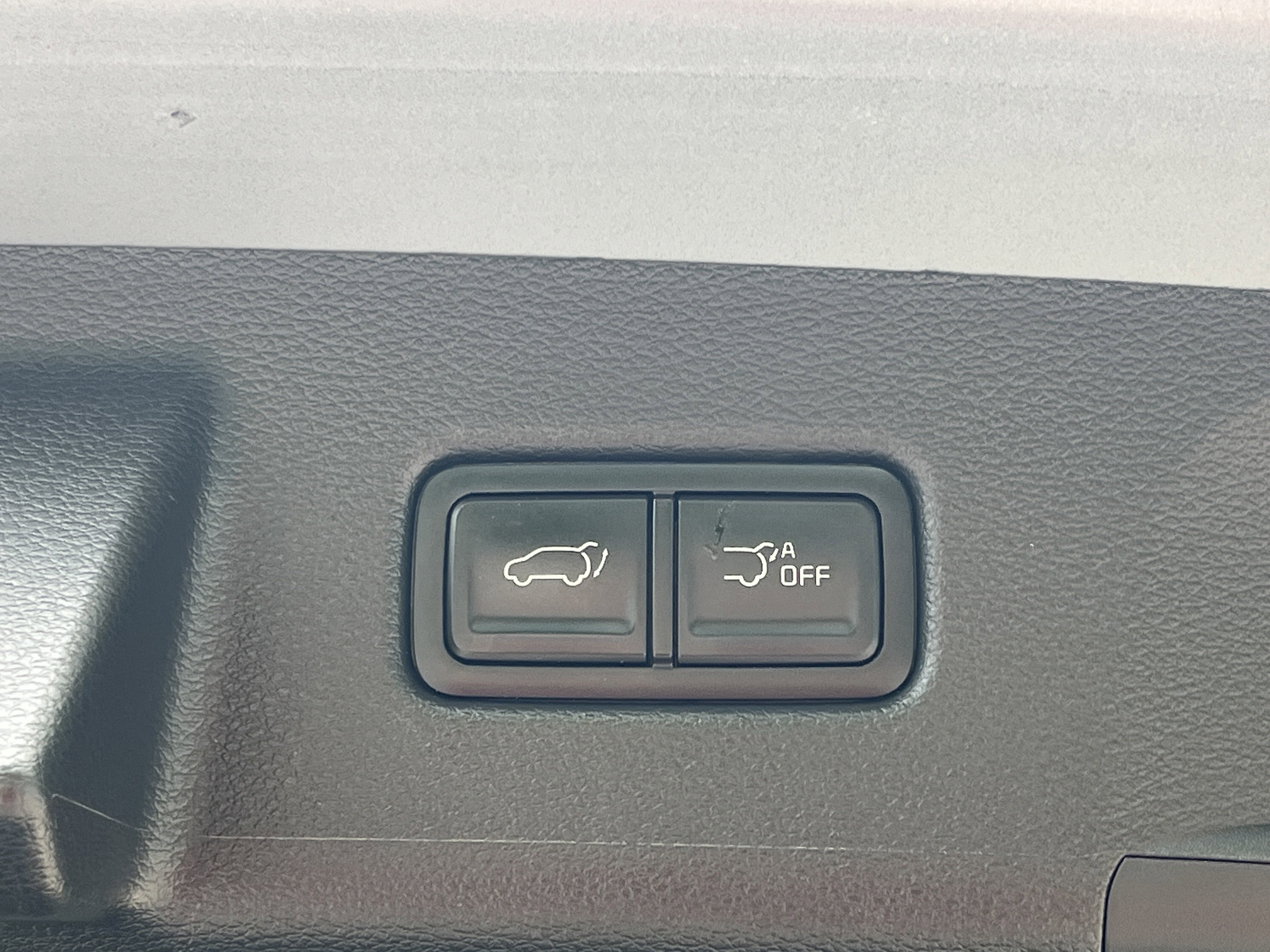 Used 2023 Kia Telluride EX w/ EX Captain's Chair Package image 28