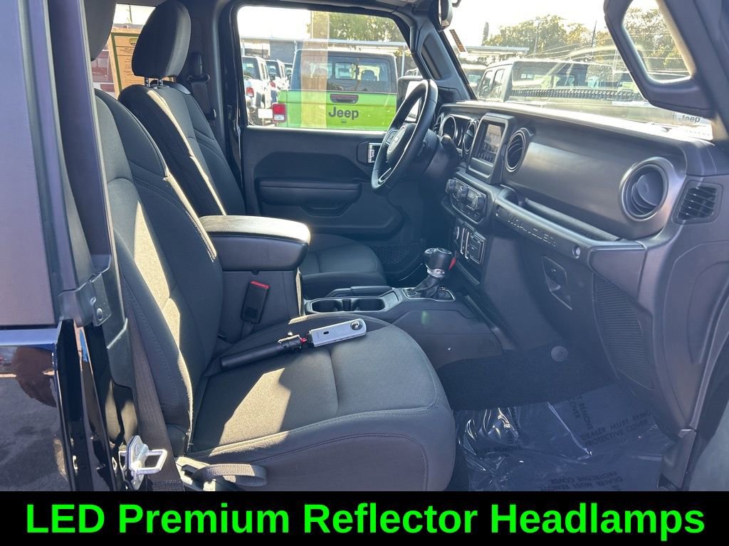 Used 2022 Jeep Wrangler Willys AWD/4WD image 26