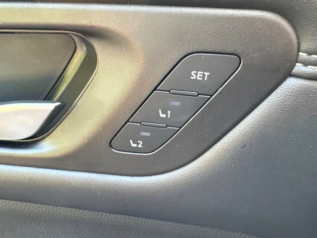 Certified 2025 Nissan Pathfinder Platinum AWD/4WD image 14