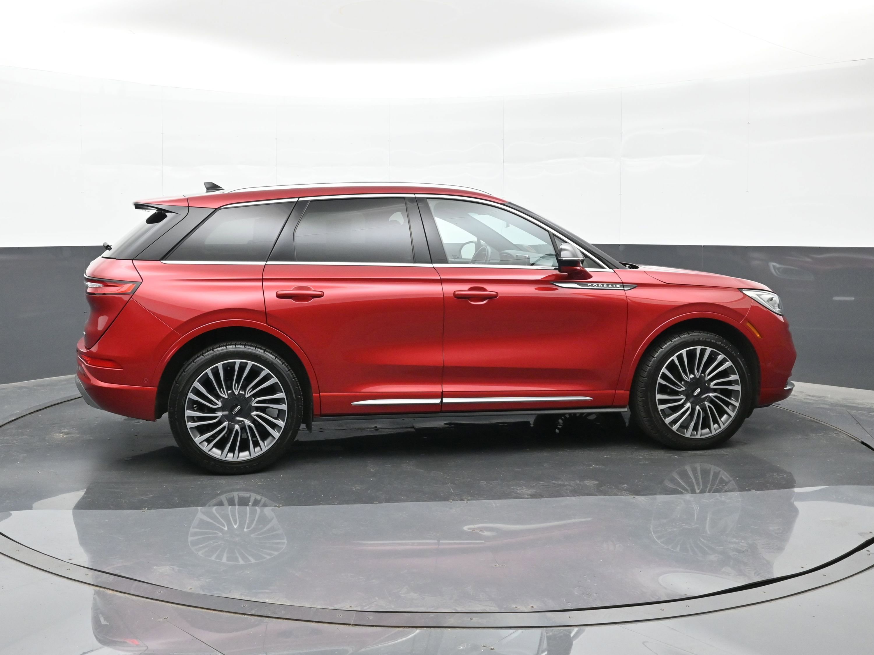 Used 2020 Lincoln Corsair Reserve w/ Equipment Group 202A AWD/4WD image 9