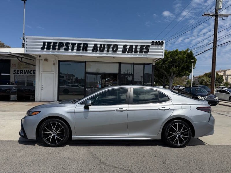 Used 2021 Toyota Camry SE FWD image 8
