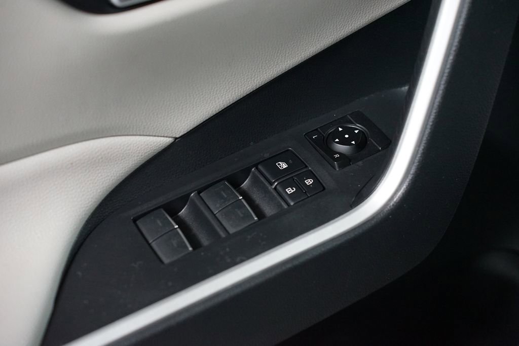 Used 2024 Toyota RAV4 XLE w/ Convenience Package image 31