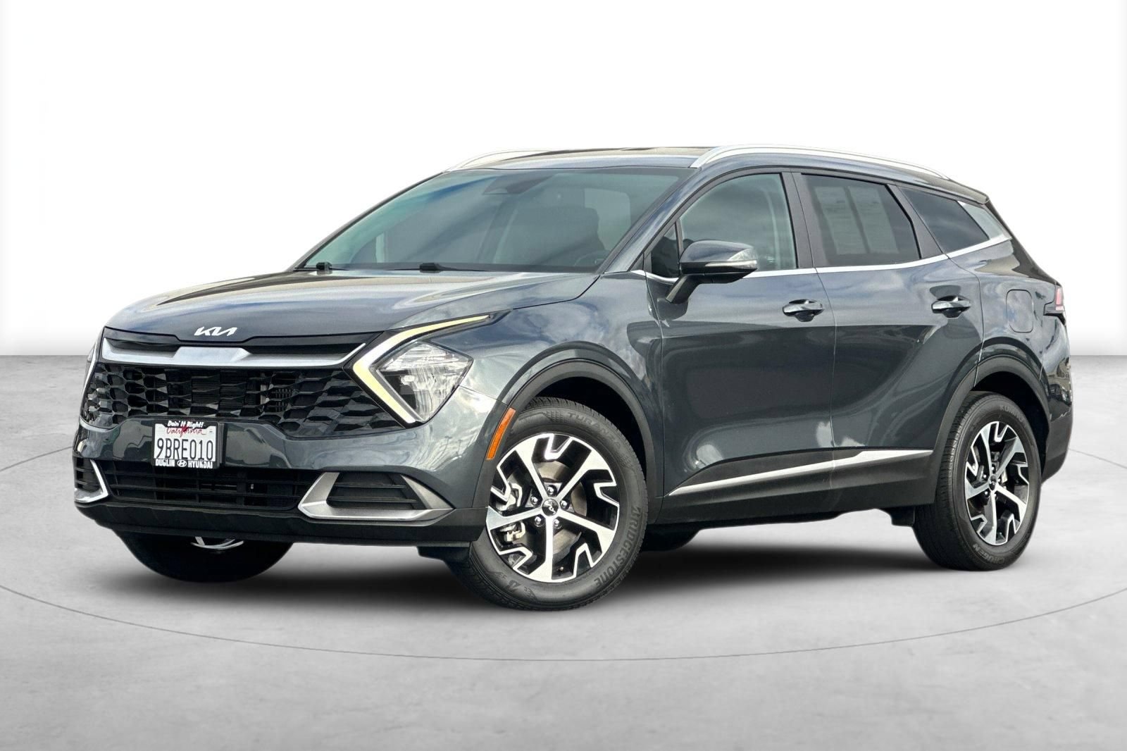 Used 2023 Kia Sportage EX AWD/4WD image 2