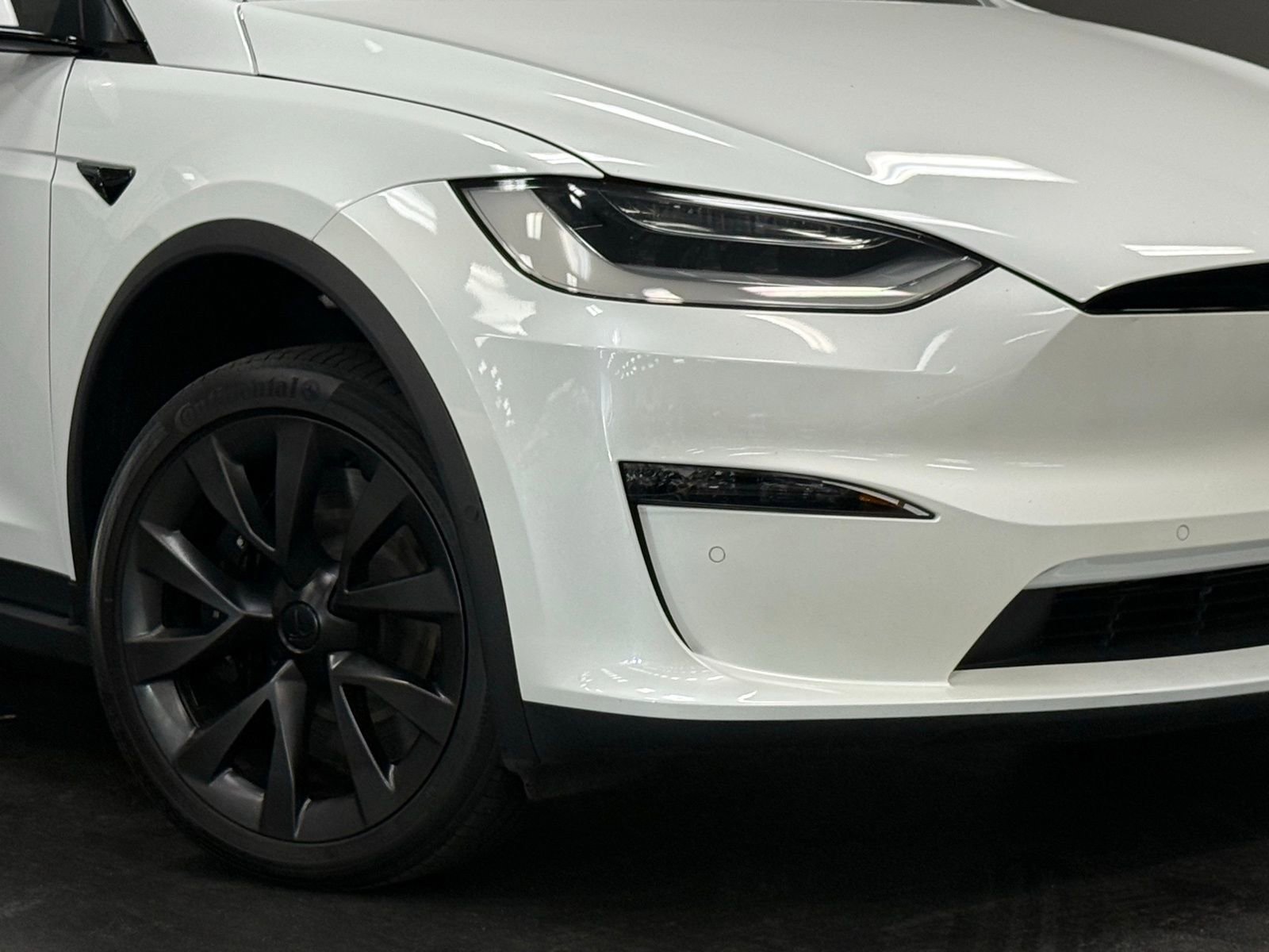 Used 2022 Tesla Model X Plaid image 4