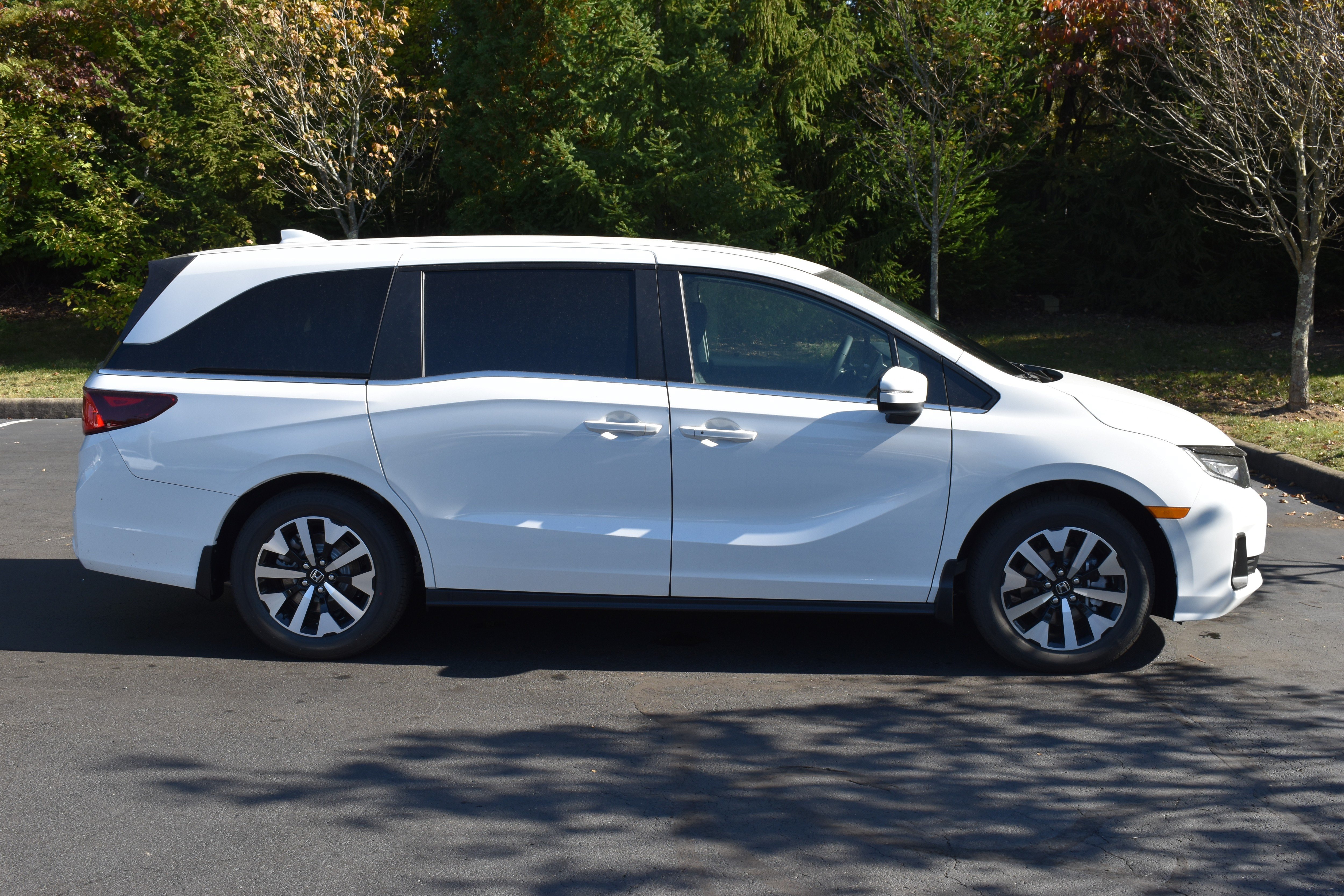 New 2026 Honda Odyssey EX-L image 9