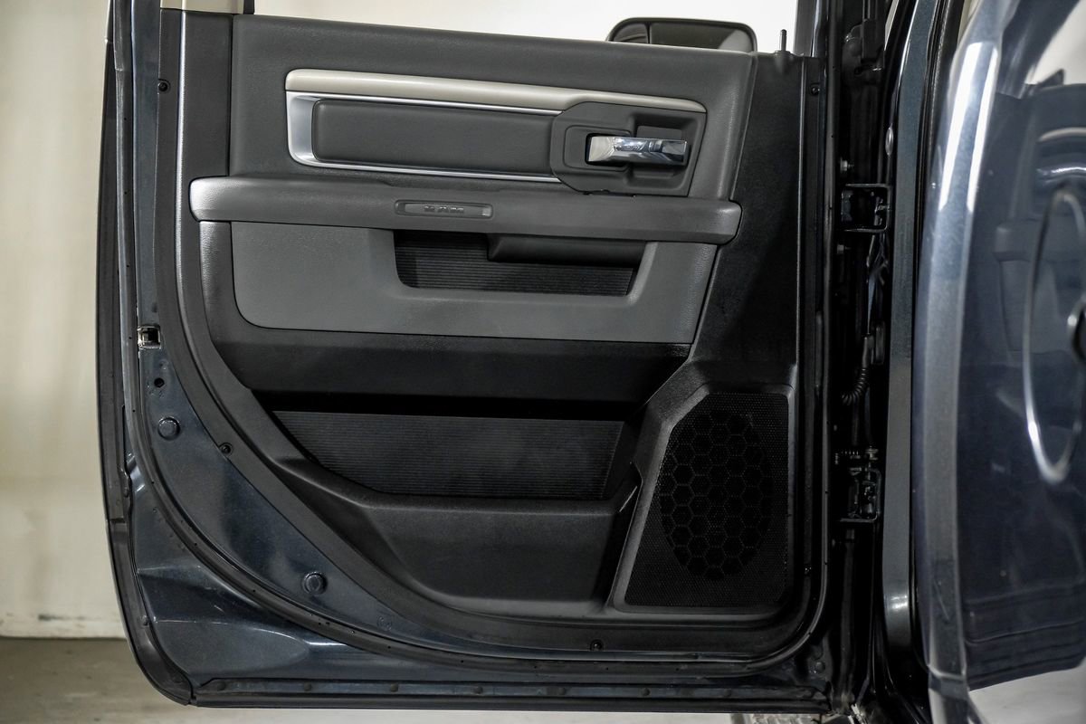 Used 2017 RAM 2500 SLT AWD/4WD image 33