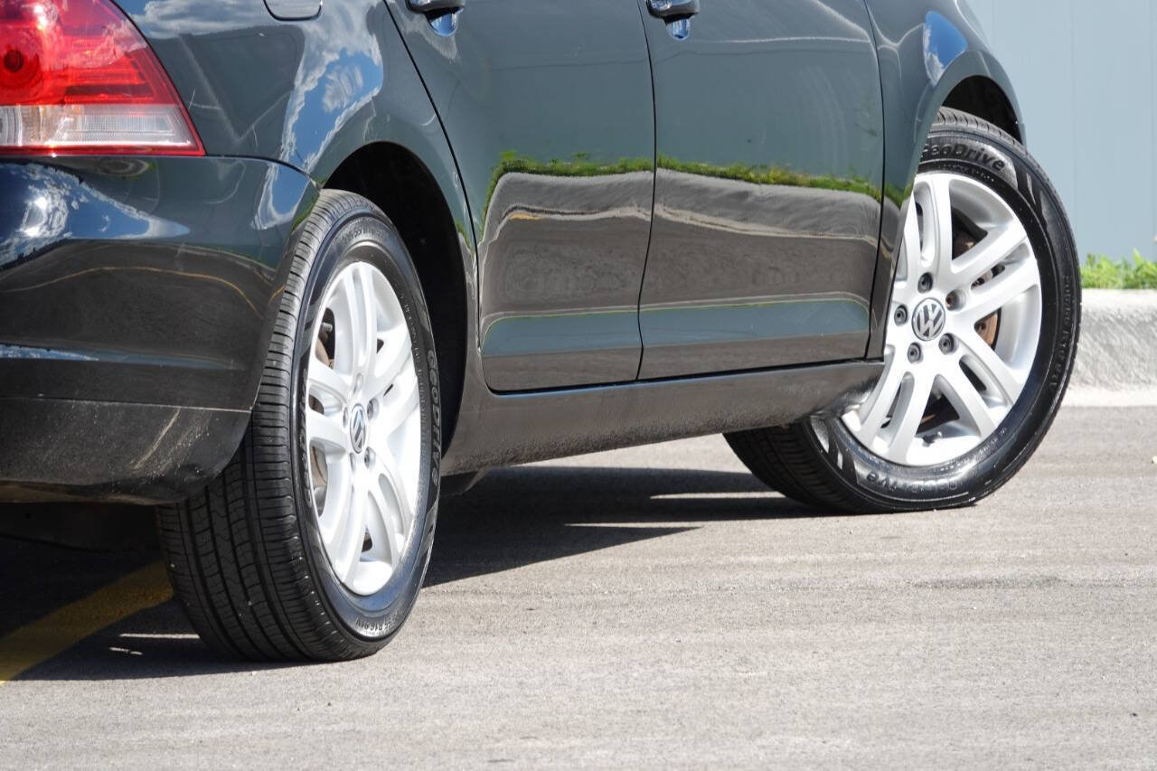 Used 2013 Volkswagen Jetta TDI FWD image 27