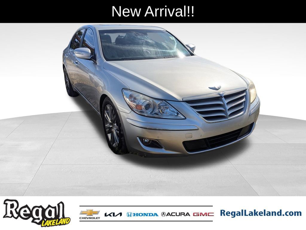 Used 2011 Hyundai Genesis 4.6 image 1