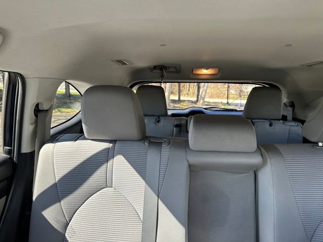 Used 2022 Toyota Highlander LE image 38