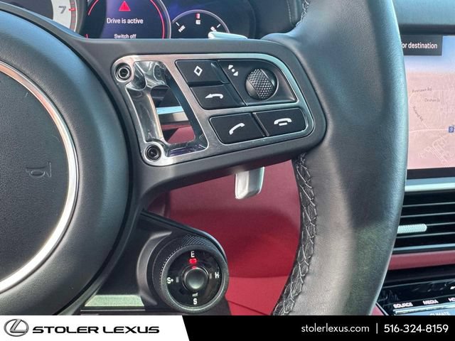 Used 2022 Porsche Cayenne Turbo S AWD/4WD image 29
