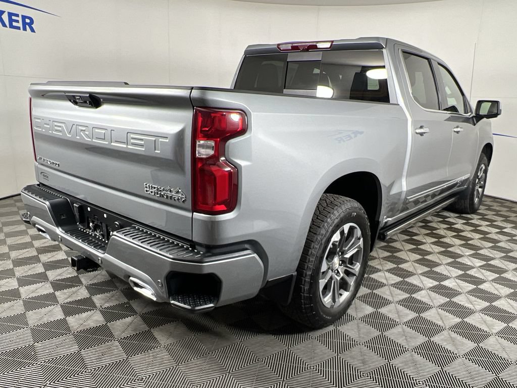 Certified 2026 Chevrolet Silverado 1500 High Country w/ Technology Package AWD/4WD image 8