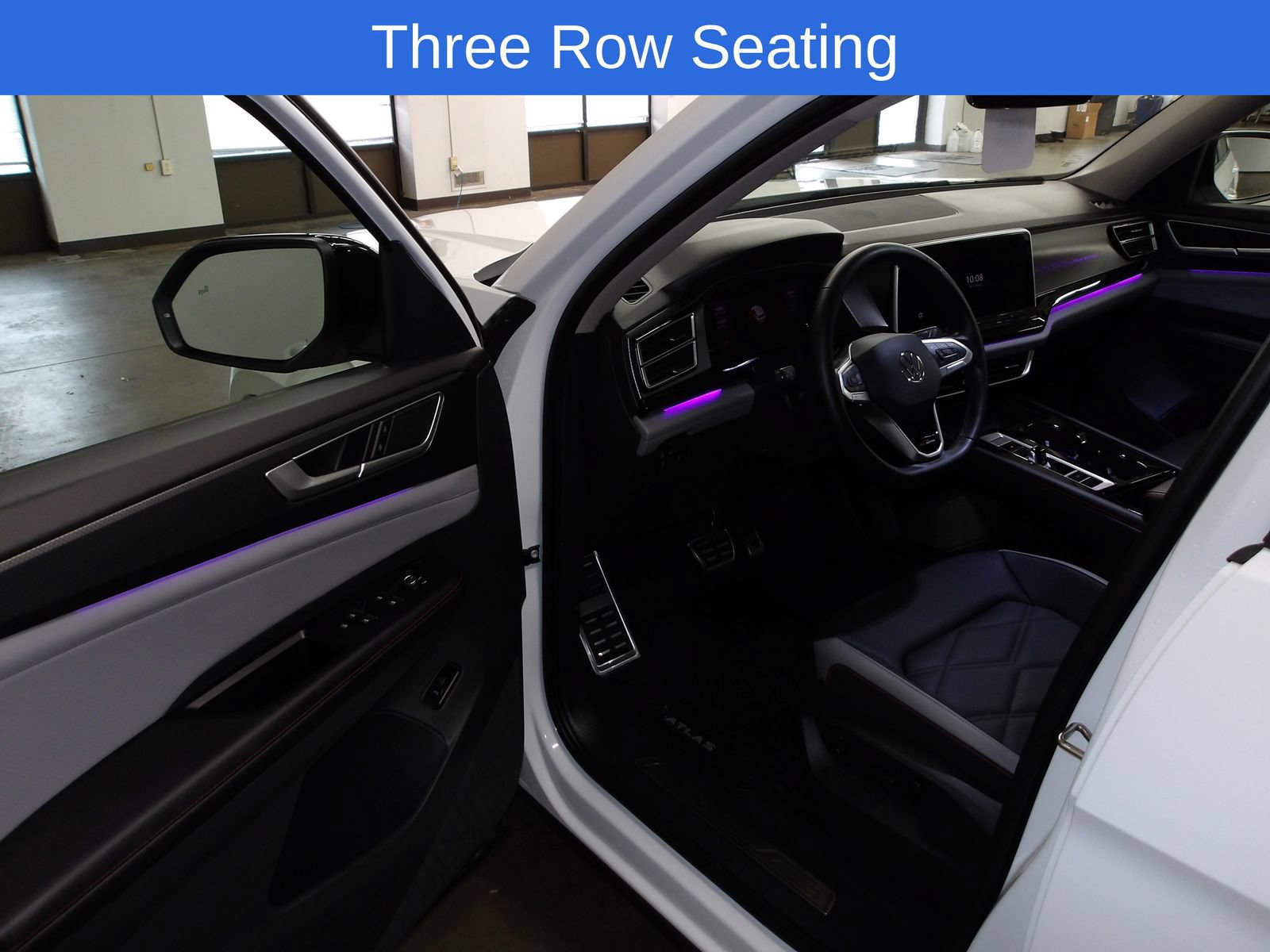 Used 2025 Volkswagen Atlas Peak Edition SE AWD/4WD image 6