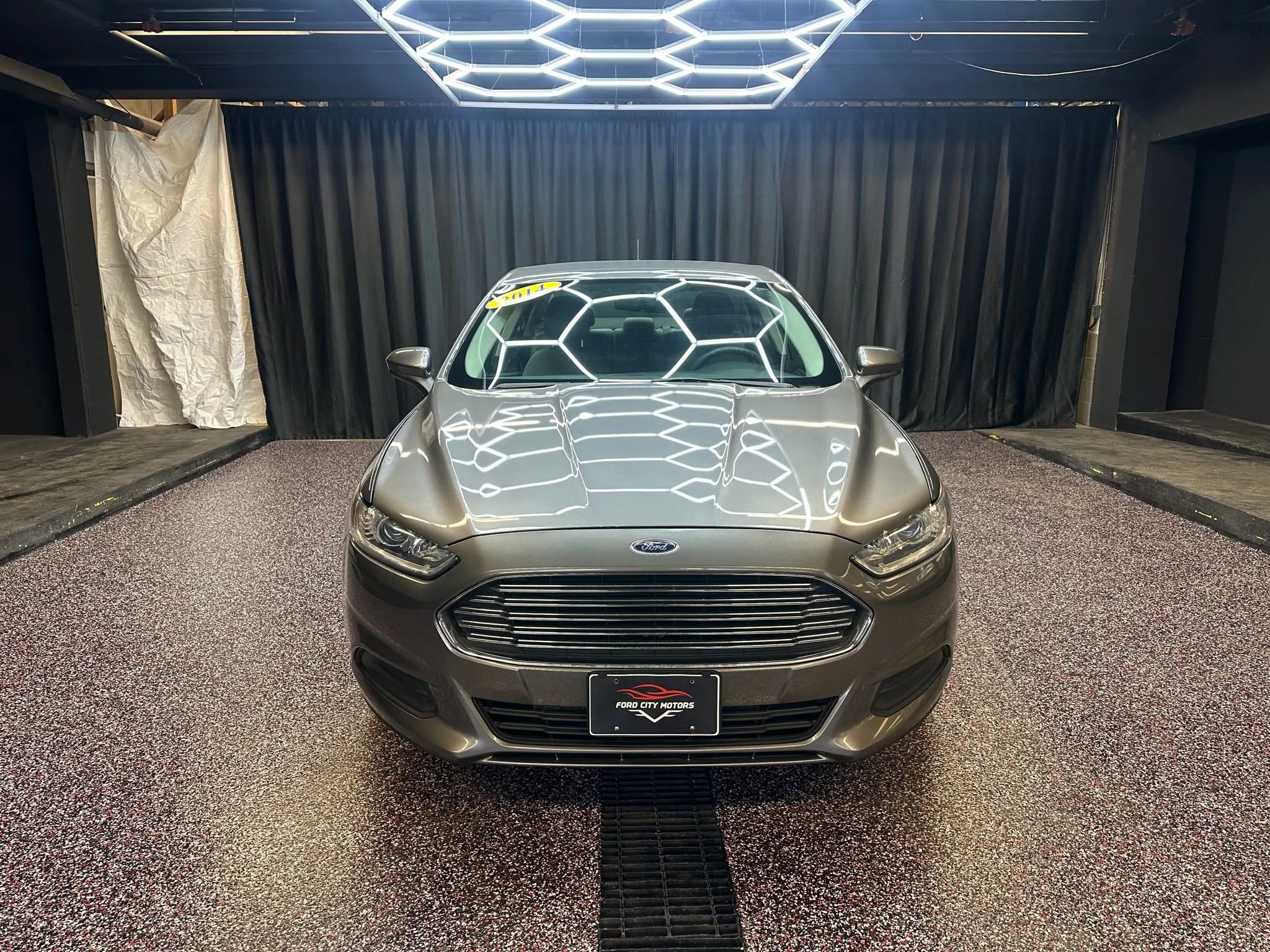 Used 2014 Ford Fusion S image 2