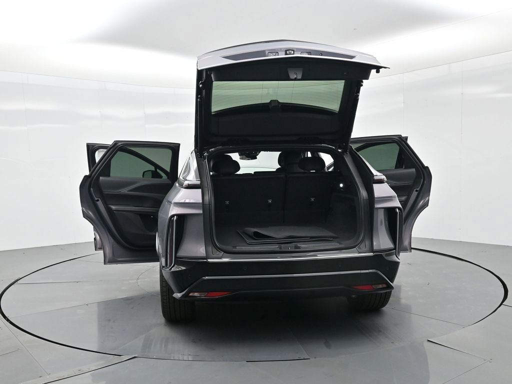 Used 2025 Cadillac Lyriq Luxury image 45