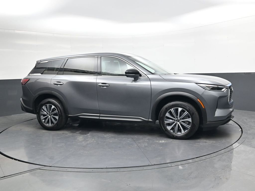 Used 2024 INFINITI QX60 Pure image 3